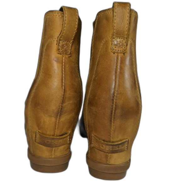 lightly worn Women’s tan leather Joan of Arctic™ Wedge II - Picture 5 of 10